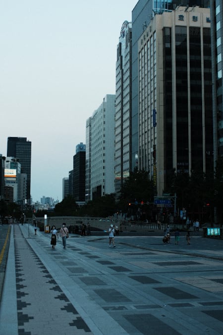 Cheonggyecheon square